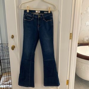 Frame “Le High Flare” perfect on trend wide leg jean, size 26